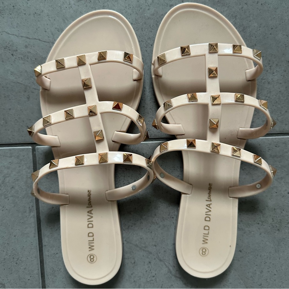 Wild Diva Women’s Sandals